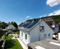 Haus mit Solarthermieanlage